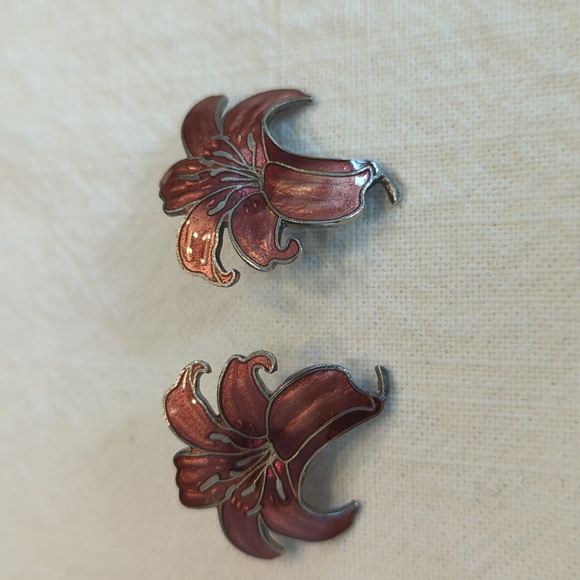 Cloisonne Enamel Lily Earrings - Picture 2 of 3